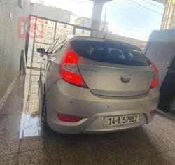 هیوندای ئەکسنت هاچباک